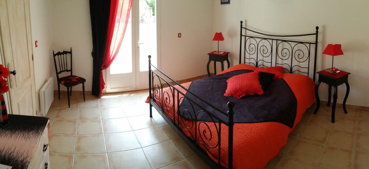 Les Galines Hotel Rians  Buitenkant foto